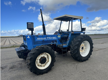 NEW HOLLAND Traktor