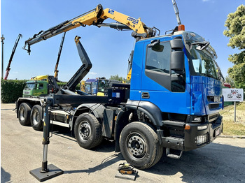 IVECO Trakker Abrollkipper