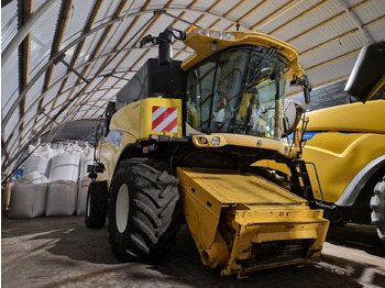 NEW HOLLAND CR9080 Mähdrescher