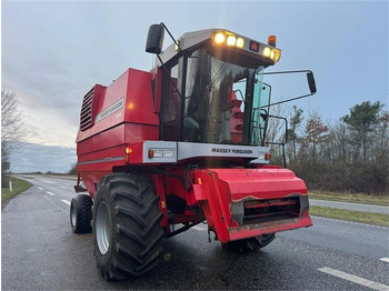 MASSEY FERGUSON Mähdrescher