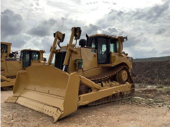 CATERPILLAR D8T Bulldozer