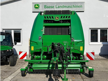 Rundballenpresse John Deere V451M nur 3244 Ballen!: das Bild 2