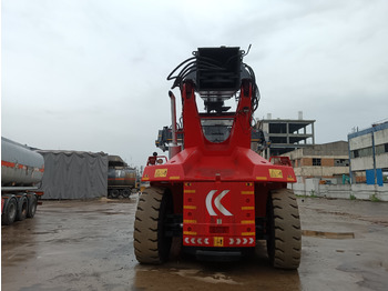 Reach stacker KALMAR DRF 450: das Bild 5