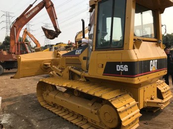 CATERPILLAR D5M Bulldozer