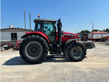 MASSEY FERGUSON Traktor