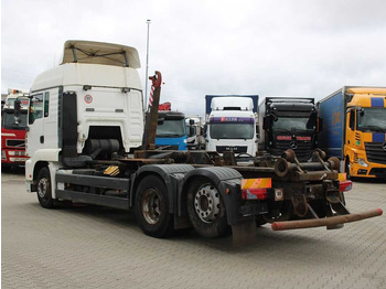 Abrollkipper MAN TGA 26.410, LIFTING AXLE, HOOK CONTAINER CARRIER: das Bild 4