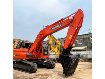 DOOSAN DX225 Kettenbagger