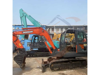 DOOSAN DX225 Kettenbagger