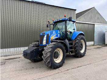 NEW HOLLAND T8000 Traktor