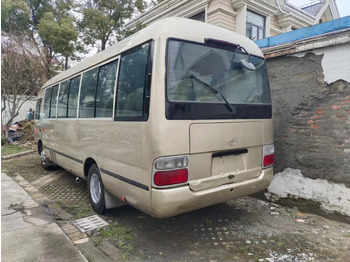 Überlandbus TOYOTA Coaster: das Bild 2