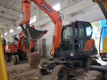 DOOSAN DX60 Mobilbagger