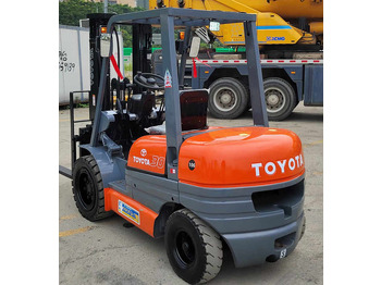 Dieselstapler Used Japan Toyota 8FD30 diesel Forklift 3 Ton Toyota Forklift for Sale: das Bild 4