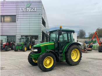 JOHN DEERE 5100M Traktor