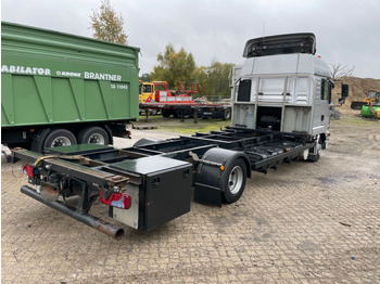 Fahrgestell LKW MAN TGL 8.210 MOTOR SCHADE: das Bild 4