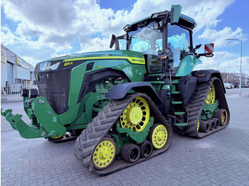 JOHN DEERE Traktor