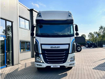 Sattelzugmaschine DAF XF 106 460 Super Space Cab 780.000km: das Bild 2