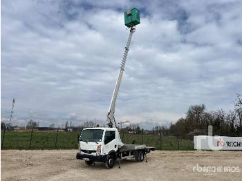 LKW mit Arbeitsbühne NISSAN CABSTAR 35.11 2010 Multitel 160ALUDS 16 m on ...: das Bild 2