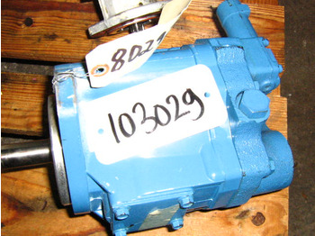 NEW HOLLAND Hydraulikpumpe