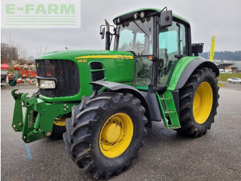 JOHN DEERE 6530 Traktor