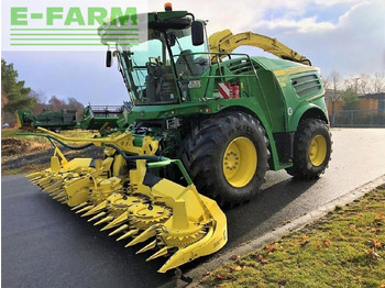 JOHN DEERE 8300 Feldhäcksler