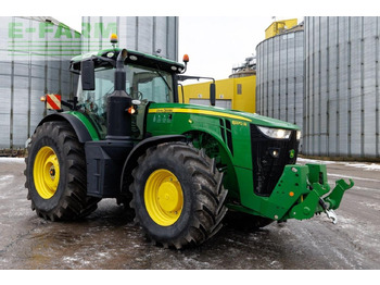 JOHN DEERE 8370R Traktor