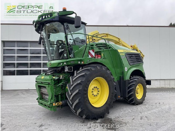 JOHN DEERE Feldhäcksler