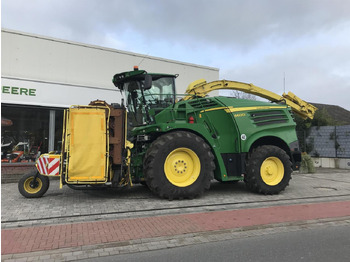 JOHN DEERE 8600 Feldhäcksler