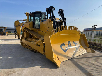 CATERPILLAR D8T Bulldozer