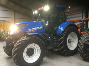 NEW HOLLAND T7.210 Traktor