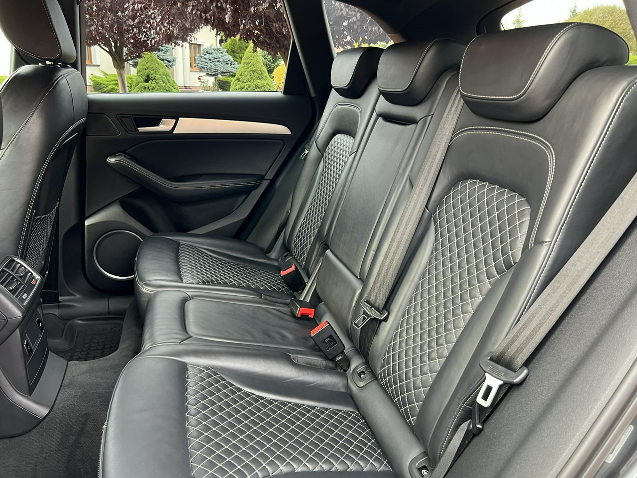 PKW Audi SQ5: das Bild 37