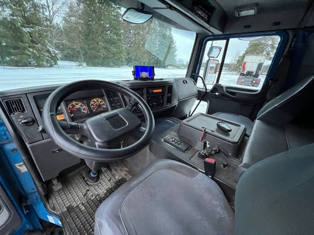 Koffer LKW Volvo FL 616 OPEN SIDE: das Bild 12