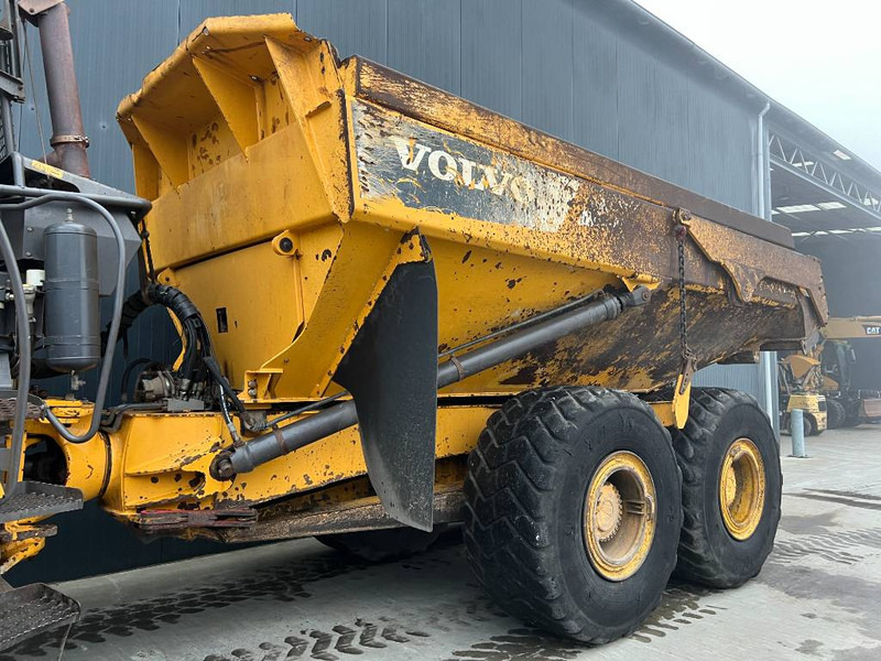 Knickgelenkter Dumper Volvo A30F: das Bild 7