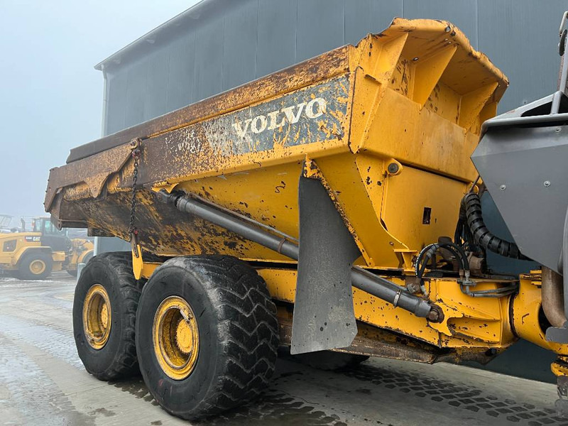 Knickgelenkter Dumper Volvo A30F: das Bild 21