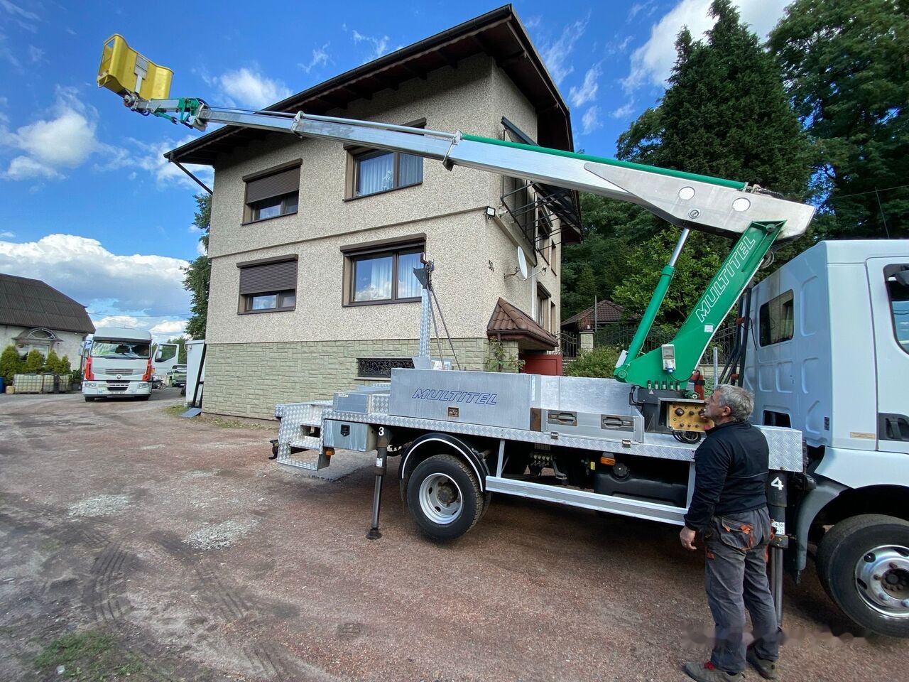 LKW mit Arbeitsbühne Renault Midlum Dci 220: das Bild 17