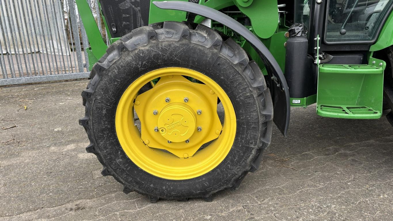 Traktor John Deere 5075E STUFE V: das Bild 38