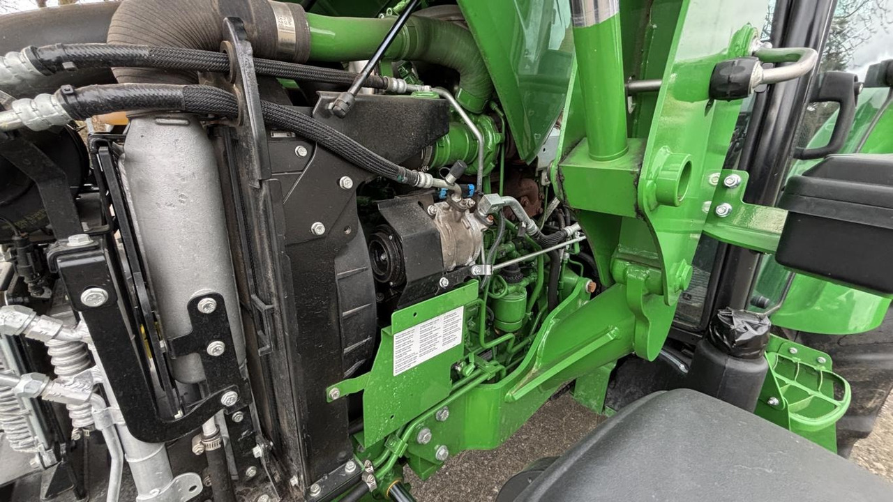 Traktor John Deere 5075E STUFE V: das Bild 28