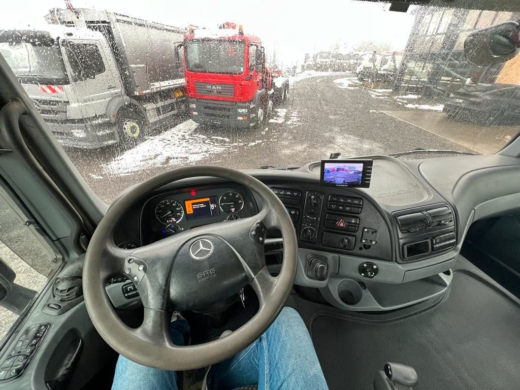 Abrollkipper Mercedes-Benz 2541 6X2 VDL Abroller mit Hydr. Verriegelung: das Bild 6