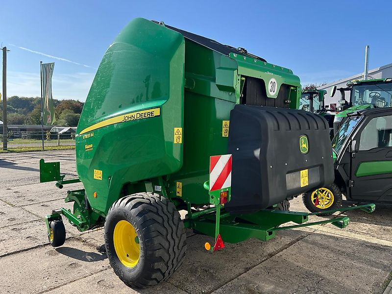 Rundballenpresse John Deere V451M nur 3244 Ballen!: das Bild 7