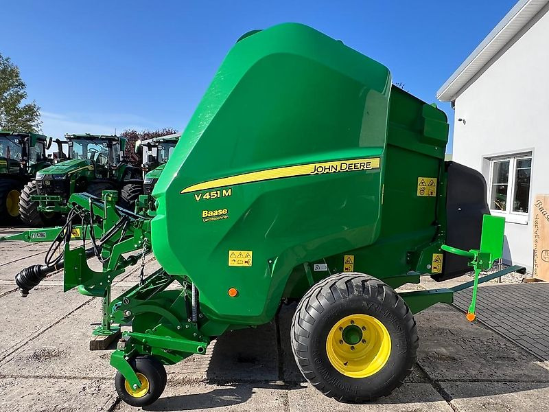 Rundballenpresse John Deere V451M nur 3244 Ballen!: das Bild 8