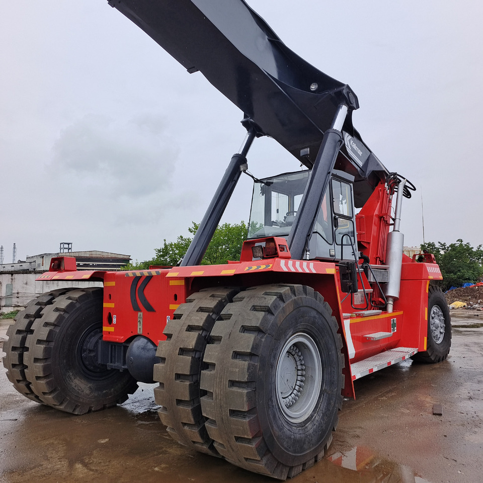 Reach stacker KALMAR DRF 450: das Bild 10