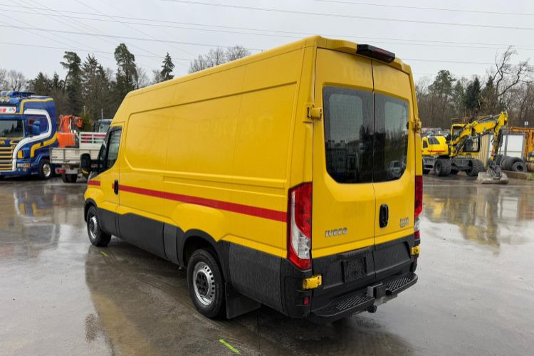 Kastenwagen Iveco 35S16V Daily: das Bild 6