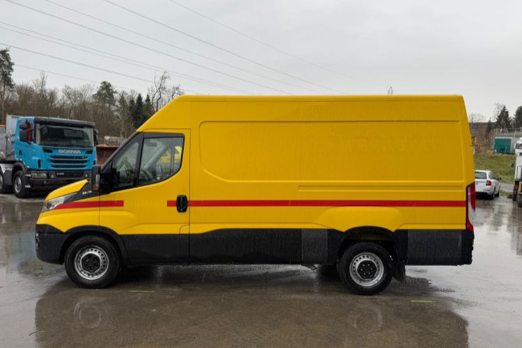 Kastenwagen Iveco 35S16V Daily: das Bild 9