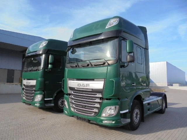 Sattelzugmaschine DAF XF 106.460 SUPER SPACE CAB: das Bild 6