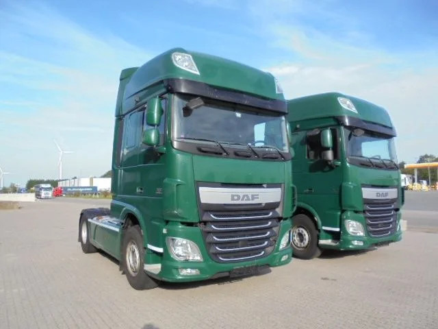 Sattelzugmaschine DAF XF 106.460 SUPER SPACE CAB: das Bild 20