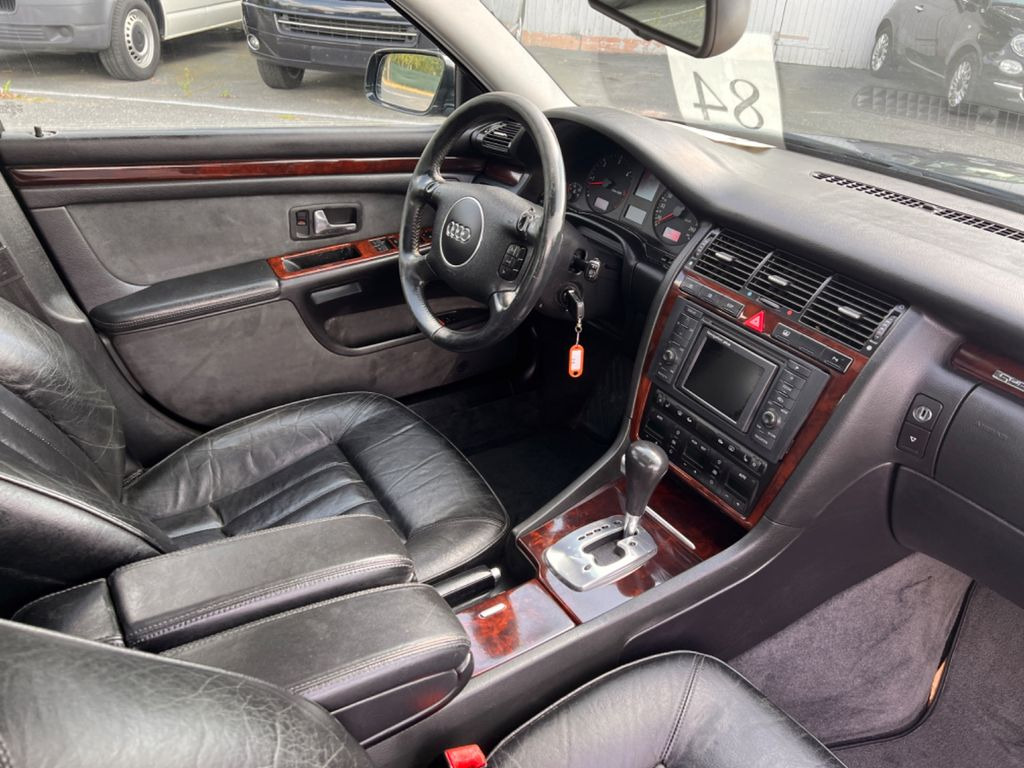 PKW Audi A8 3.3TDI tiptronic quattro: das Bild 10