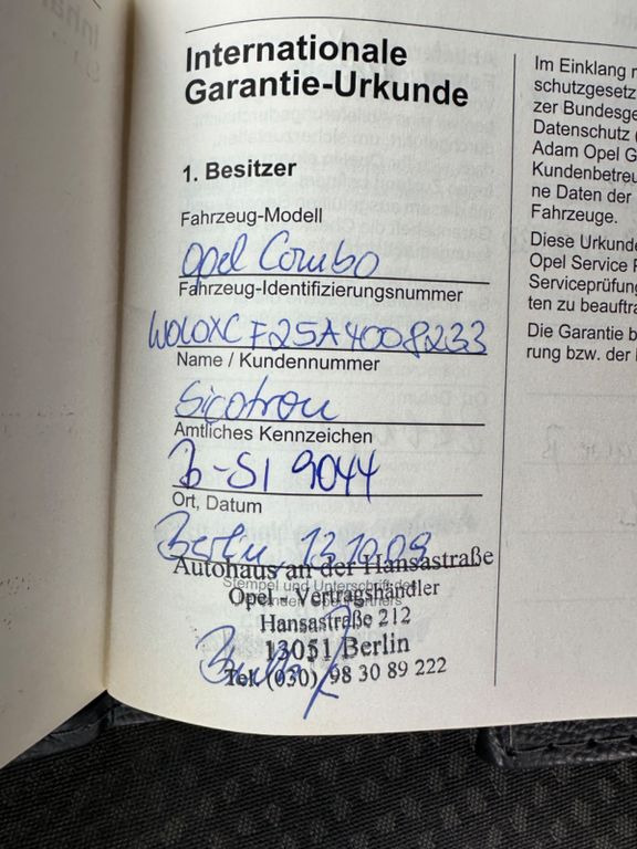 Kleinbus, Personentransporter Opel Combo Kasten: das Bild 20