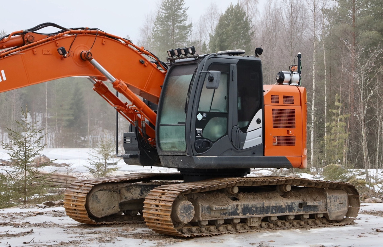 Kettenbagger Hitachi ZX225USLC-5B: das Bild 8