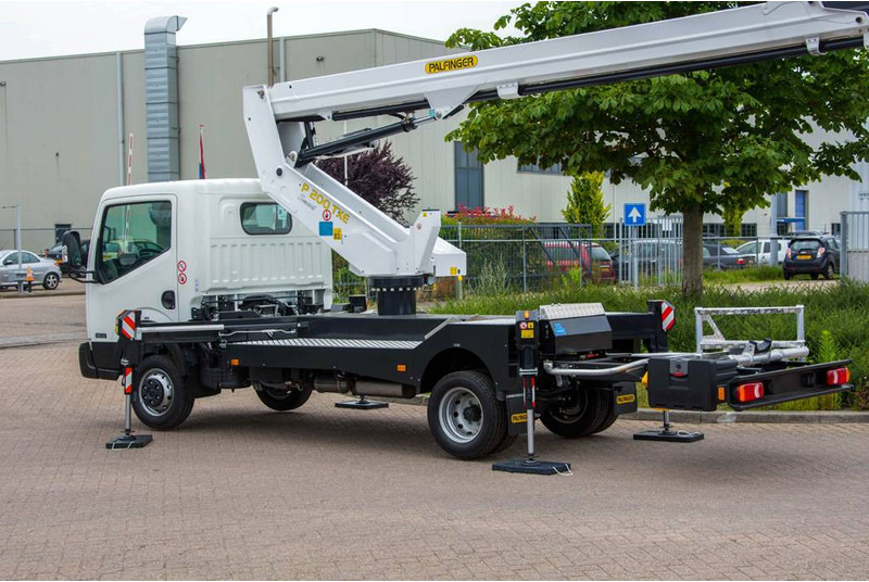 LKW mit Arbeitsbühne Palfinger P 200 T X E: das Bild 9