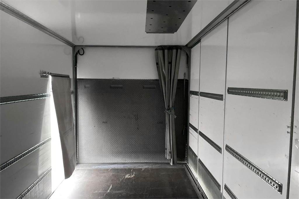 Mercedes-Benz Actros 1827 4x2 8,7m umpikori+PL nostin – Leasing Mercedes-Benz Actros 1827 4x2 8,7m umpikori+PL nostin: das Bild 6