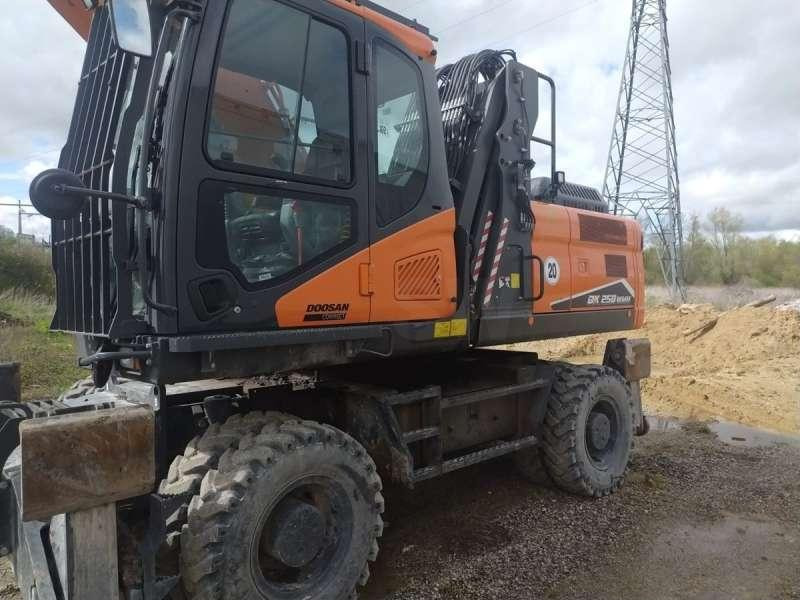 Mobilbagger Doosan DX250WMH-7: das Bild 8